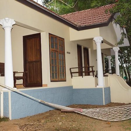 Soma Birds Lagoon Hotell Kotamangalam Eksteriør bilde