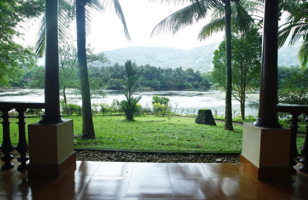 Soma Birds Lagoon Hotell Kotamangalam Eksteriør bilde
