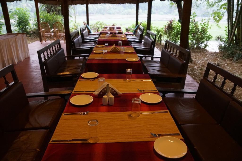 Soma Birds Lagoon Hotell Kotamangalam Eksteriør bilde