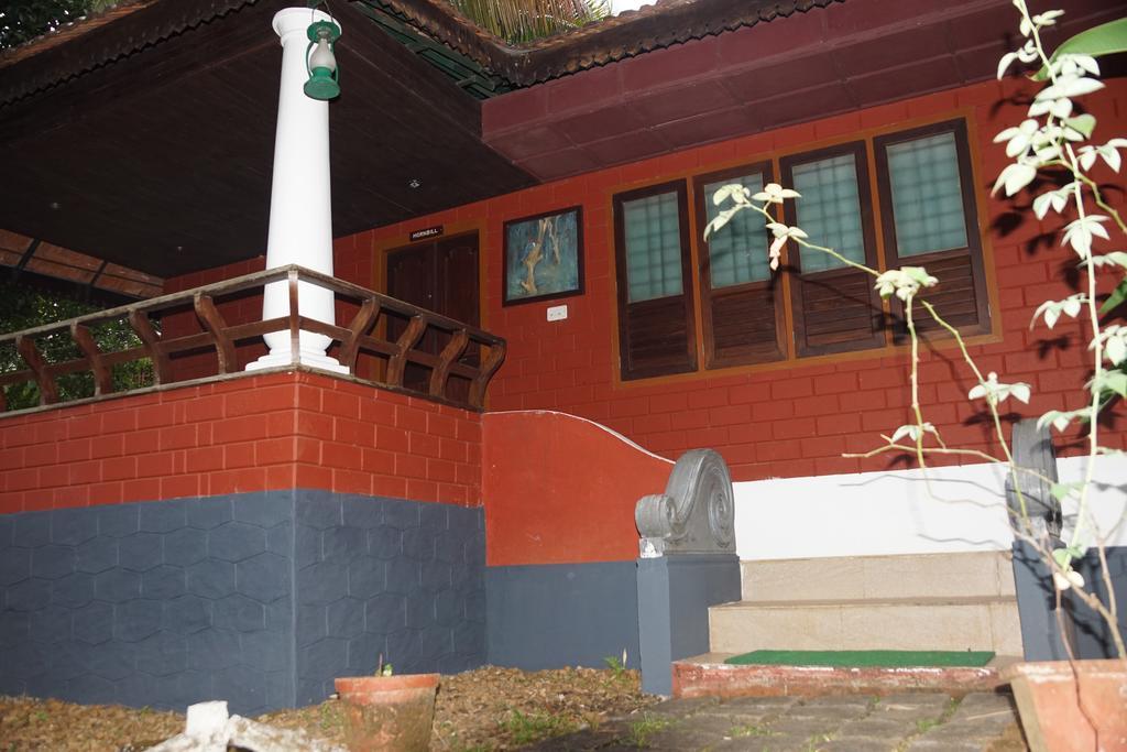 Soma Birds Lagoon Hotell Kotamangalam Eksteriør bilde