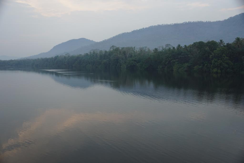 Soma Birds Lagoon Hotell Kotamangalam Eksteriør bilde