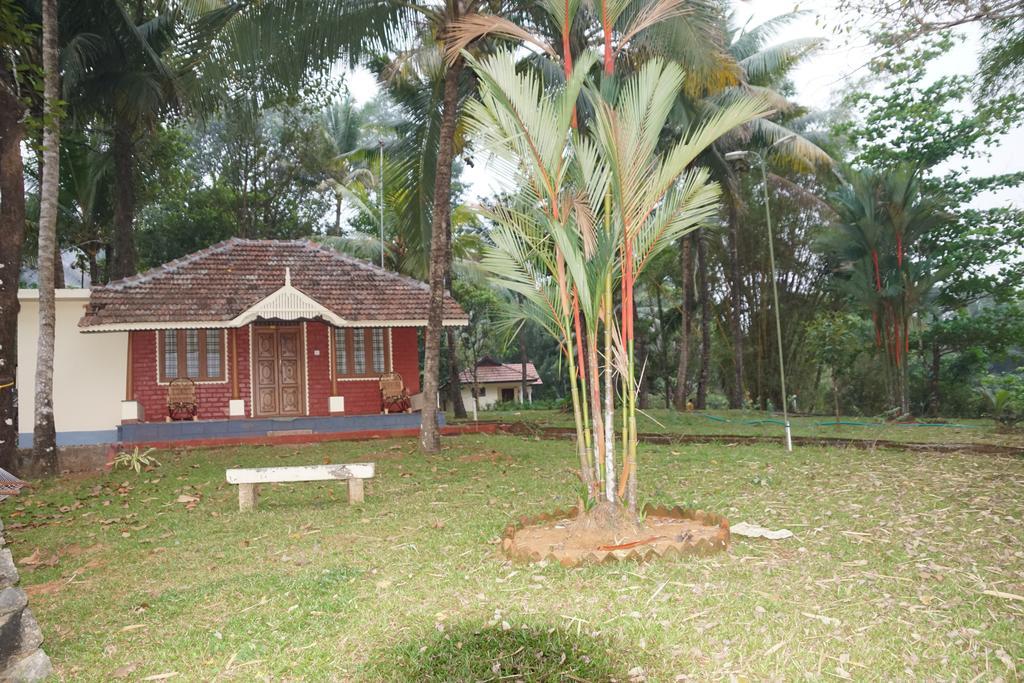 Soma Birds Lagoon Hotell Kotamangalam Eksteriør bilde